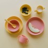 Set de 2 pratos com ventosas para bebé, cor amarela e coral - Ekobo