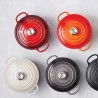 Cocotte de ferro fundido, 24 cm, cor merengue - Le Creuset