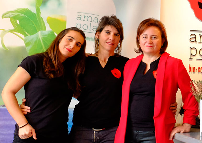 Ana Isabel e parte do equipo de Amapola Biocosmetics
